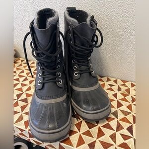 Sorel heavily lined winter boots